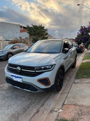VOLKSWAGEN T-CROSS 1.4 250 TSI TOTAL FLEX EXTREME AUTOMÁTICO
